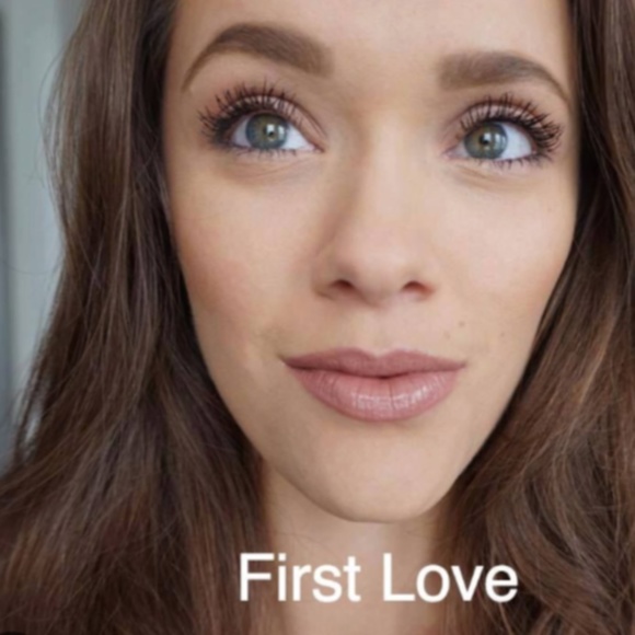 LipSense Longlasting LipColor in First Love .25 ml - Picture 3 of 5